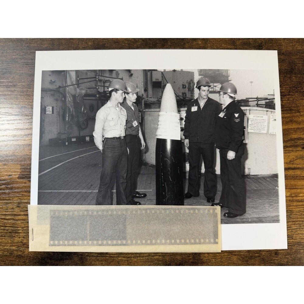 USS New Jersey BB-62 16-Inch Projectile Crew Official Navy Photo 8x10